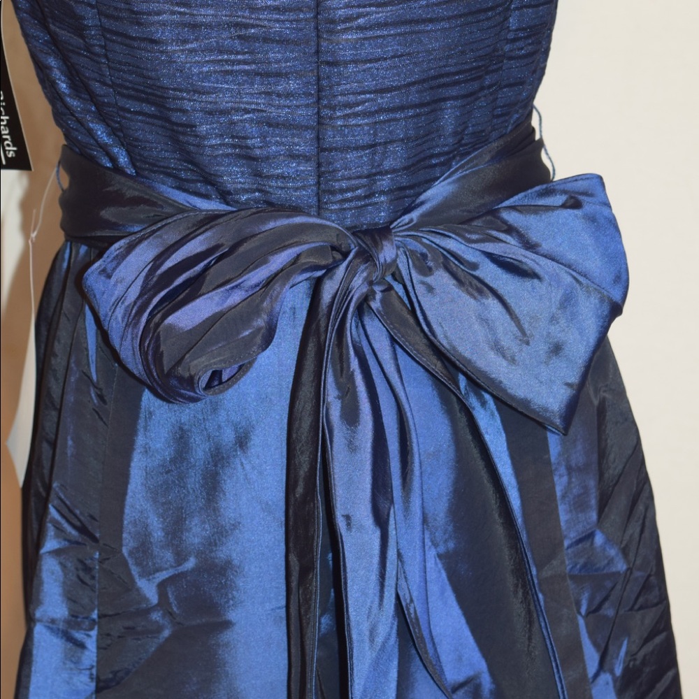 Dress - Picture 5 of 6